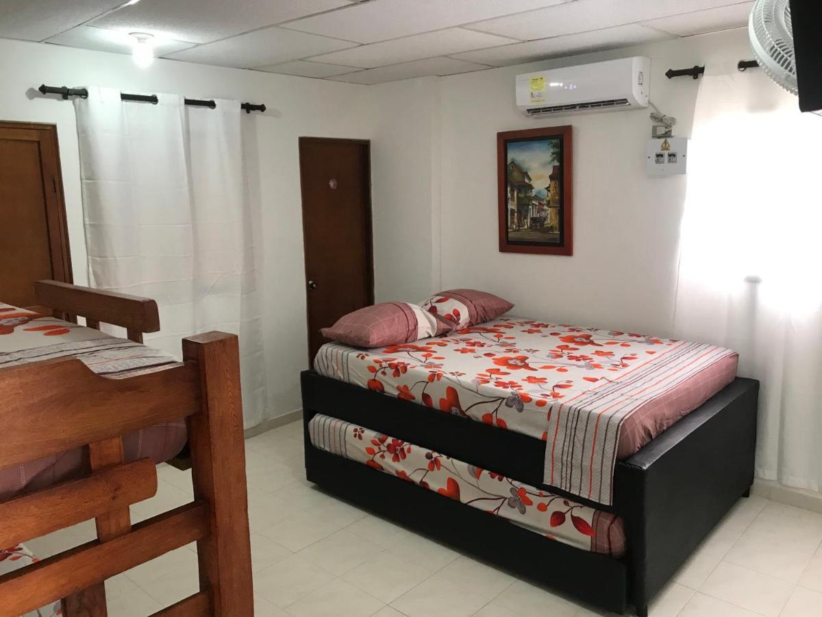 Hospedaje Caribe Express Apartment Cartagena ภายนอก รูปภาพ